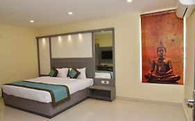 Hotel Tridev Grand